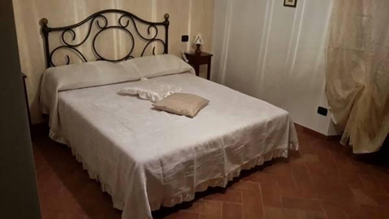 Agriturismo Santa Adriana Вольтерра Номер фото